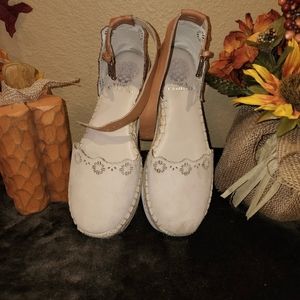 Vince Camuto Espadrille platform shoe